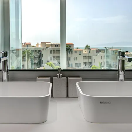 Izabele Orange Villa Callao Salvaje