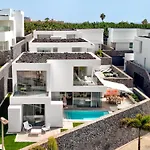 Izabele Orange Callao Salvaje