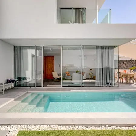 Izabele - Private Heated Pool With Amazing Terrace