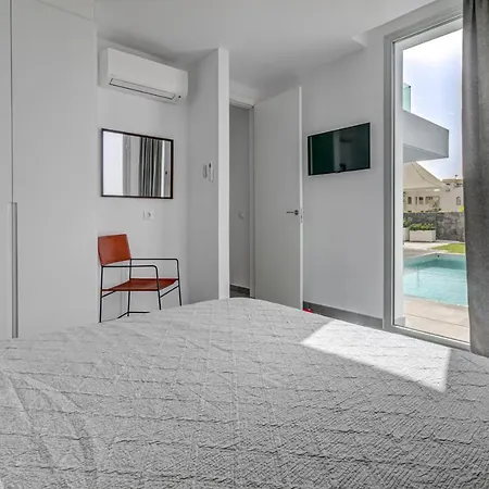 Βίλα Izabele - Private Heated Pool With Amazing Terrace